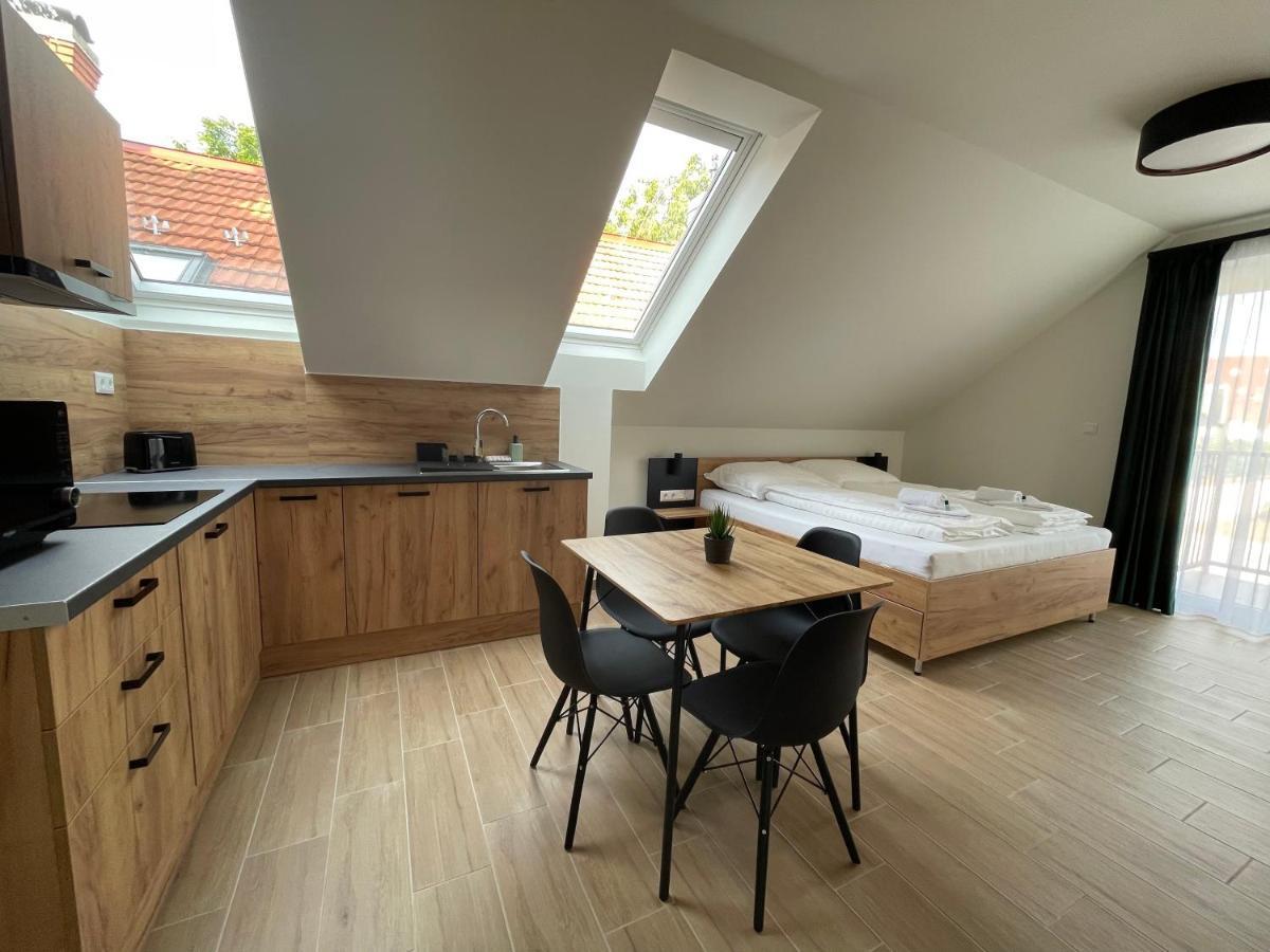 سيغيد Rezidex Apartmanhaz المظهر الخارجي الصورة