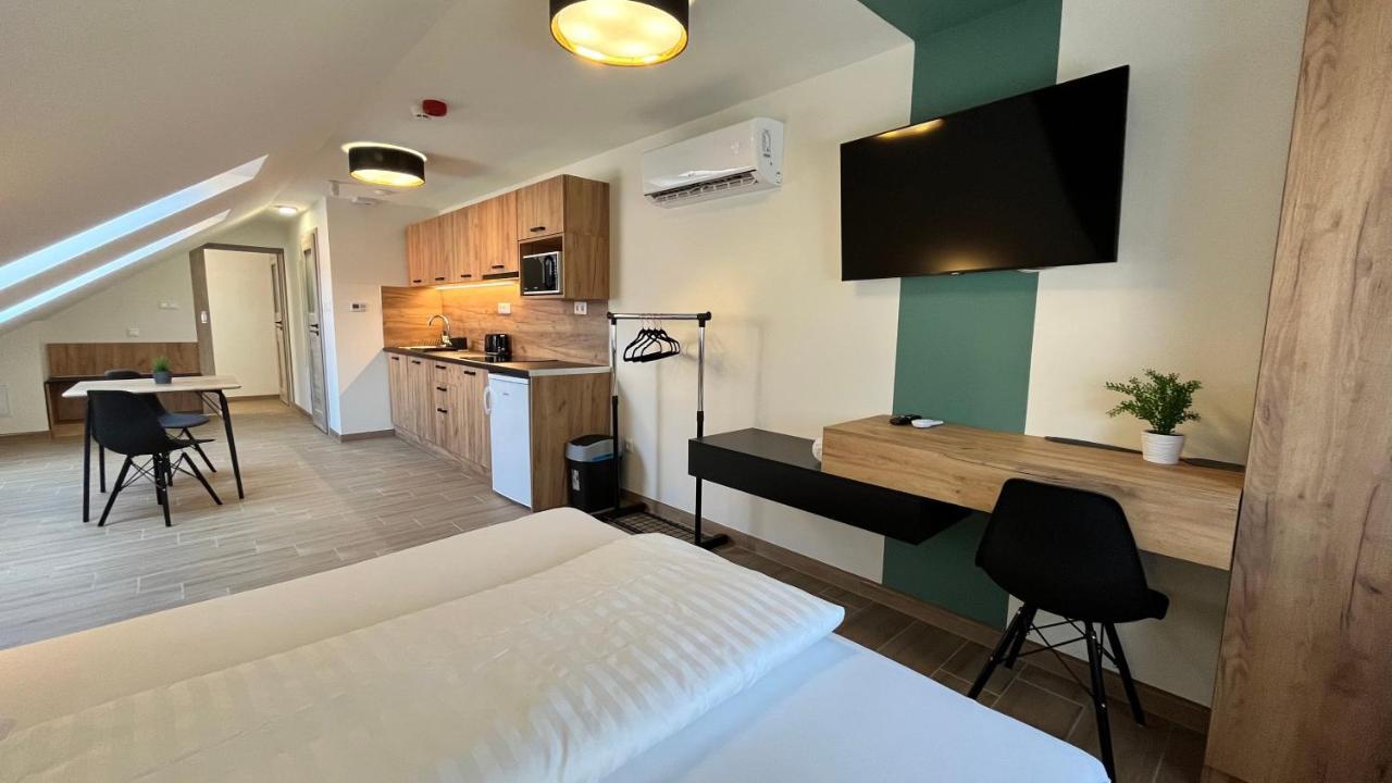سيغيد Rezidex Apartmanhaz المظهر الخارجي الصورة