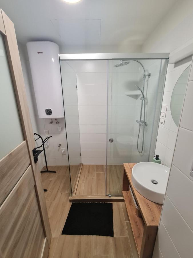 سيغيد Rezidex Apartmanhaz المظهر الخارجي الصورة