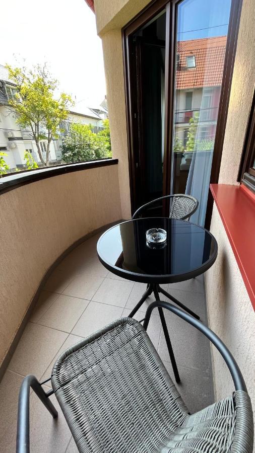 سيغيد Rezidex Apartmanhaz المظهر الخارجي الصورة