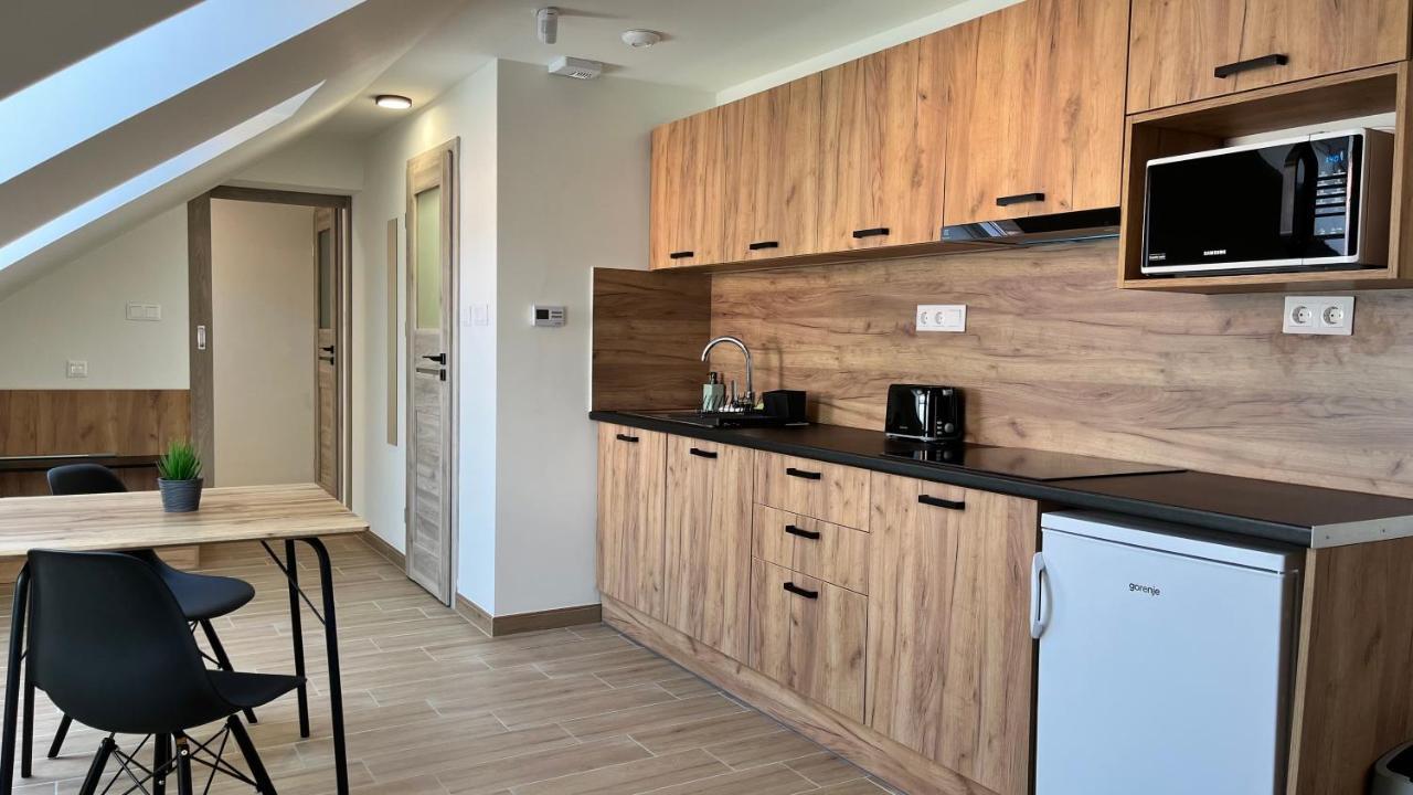 سيغيد Rezidex Apartmanhaz المظهر الخارجي الصورة