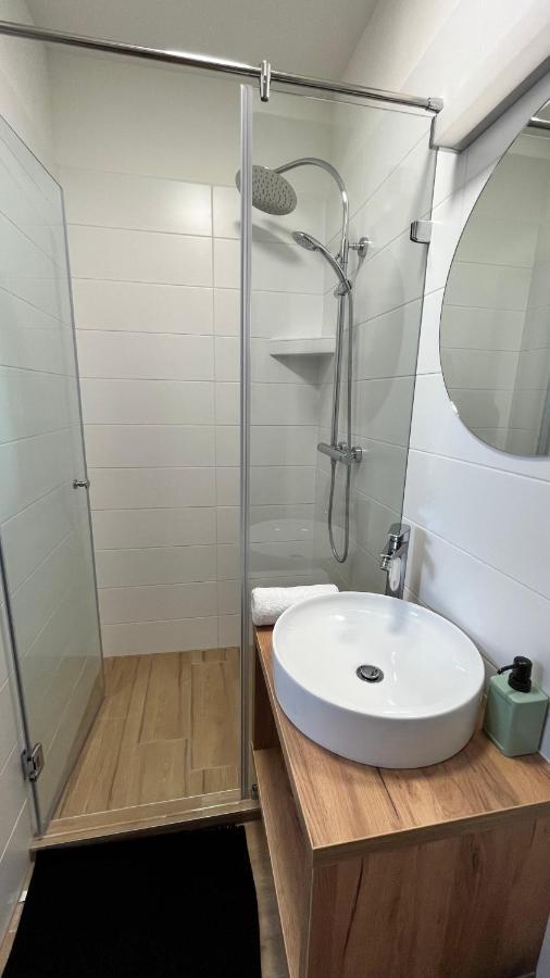 سيغيد Rezidex Apartmanhaz المظهر الخارجي الصورة